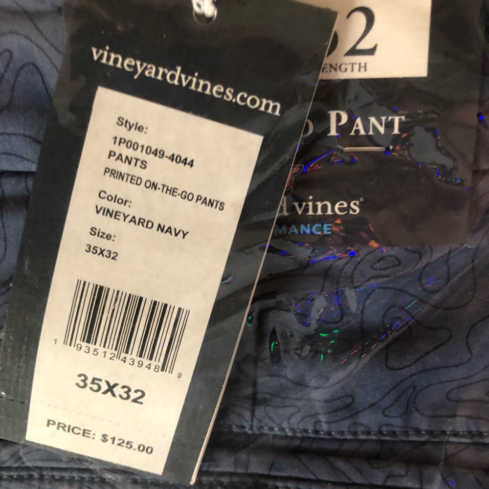Vineyard Vines “on the go” printed pant